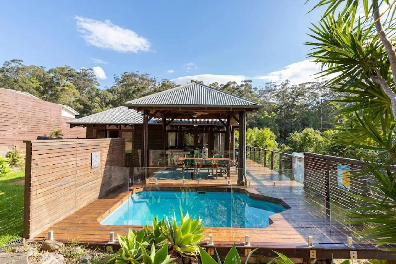 Villa Family Retreat.Pool. Wifi. Games Buderim Australia